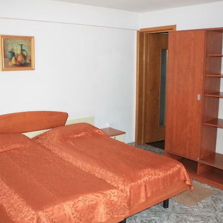 Vila Mihail Hotell Buşteni Exteriör bild